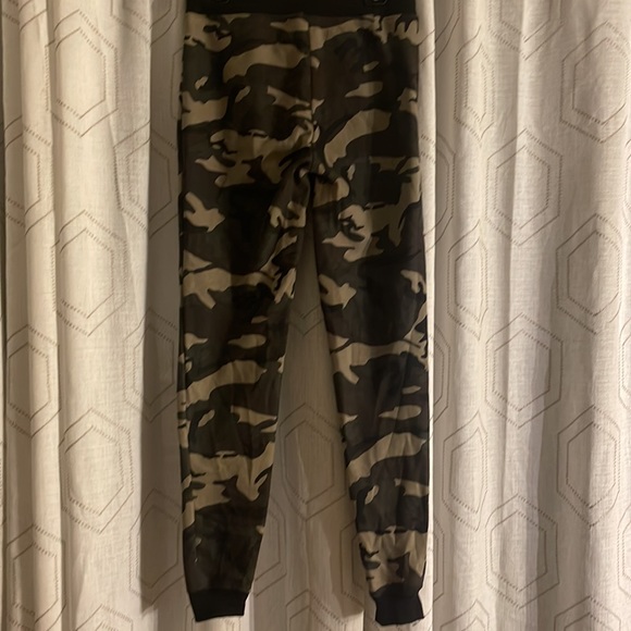 Blue Topic, Women’s, L, Camouflage Sweatpants w/Ribbed bottom - Picture 6 of 10
